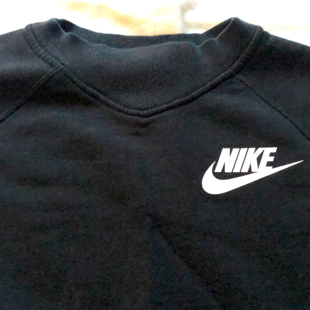 Nike - Picture 2 of 3